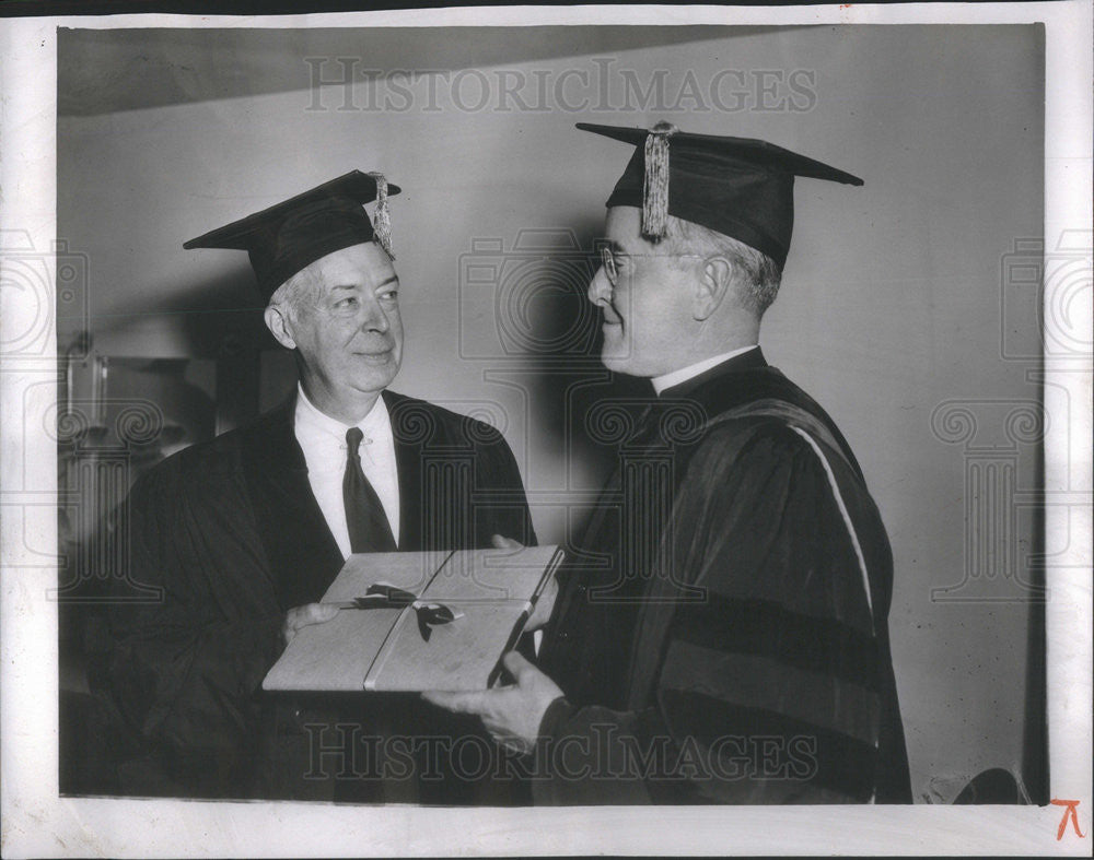 1952 Press Photo Joe B Murray,chair of Murray Manuf and V Rev C J O&#39;Malley - Historic Images