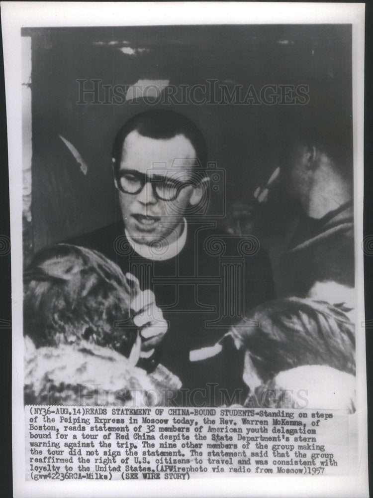 1957 Press Photo Rev. Warren McKenna and students travel to Red China. - Historic Images