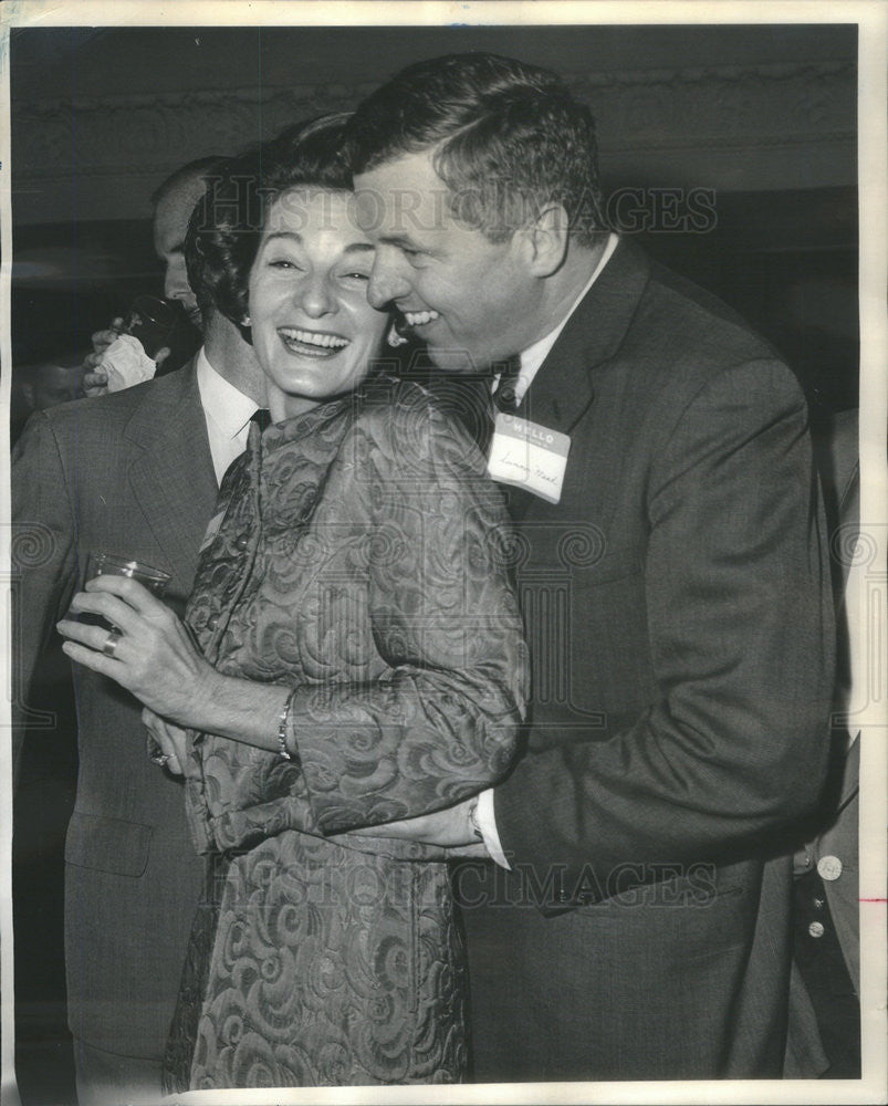 1964 Press Photo Sumner Mead Greeting Mrs Van Antwerpen at a Benefit Event - Historic Images