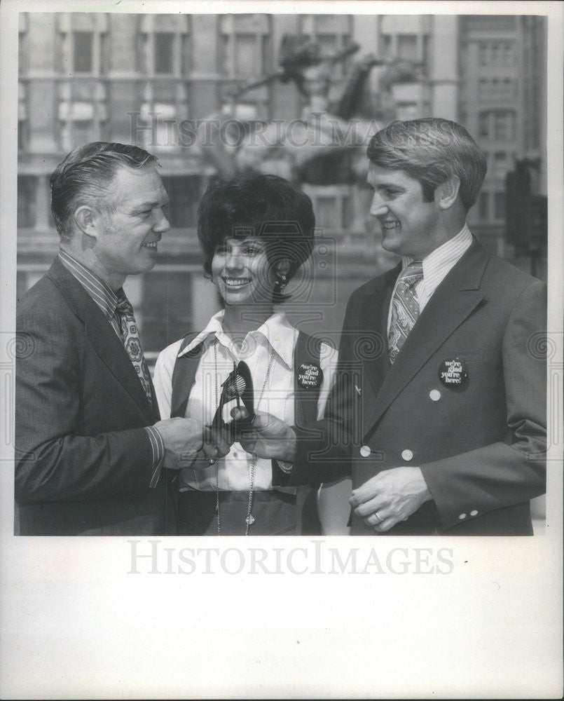 1971 Press Photo Mr and Mrs Wendell Kelly,Maryland and T F Meagher - Historic Images