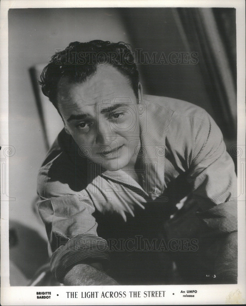 1957 Press Photo Raymond  Pellegrin in &quot;The Light Across The Street&quot; French Film - Historic Images