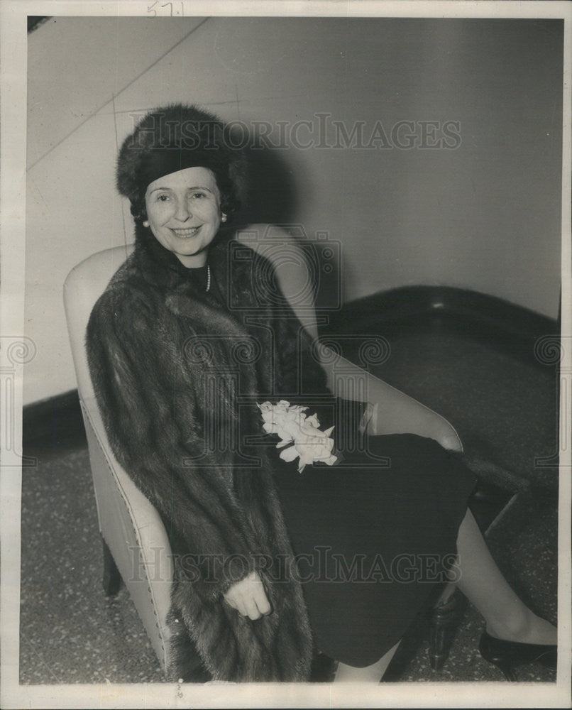 1946 Press Photo Mrs Stuyvesant Peabody - Historic Images