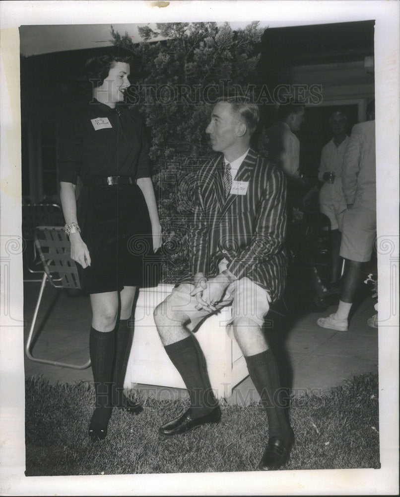 1956 Press Photo Stanley Hastey and Emily Peacock - Historic Images