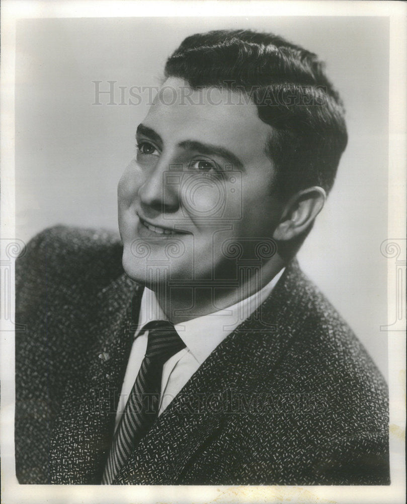 1958 Press Photo Frank Musiello,producer of Peter Lind Hayes ABC TV show. - Historic Images