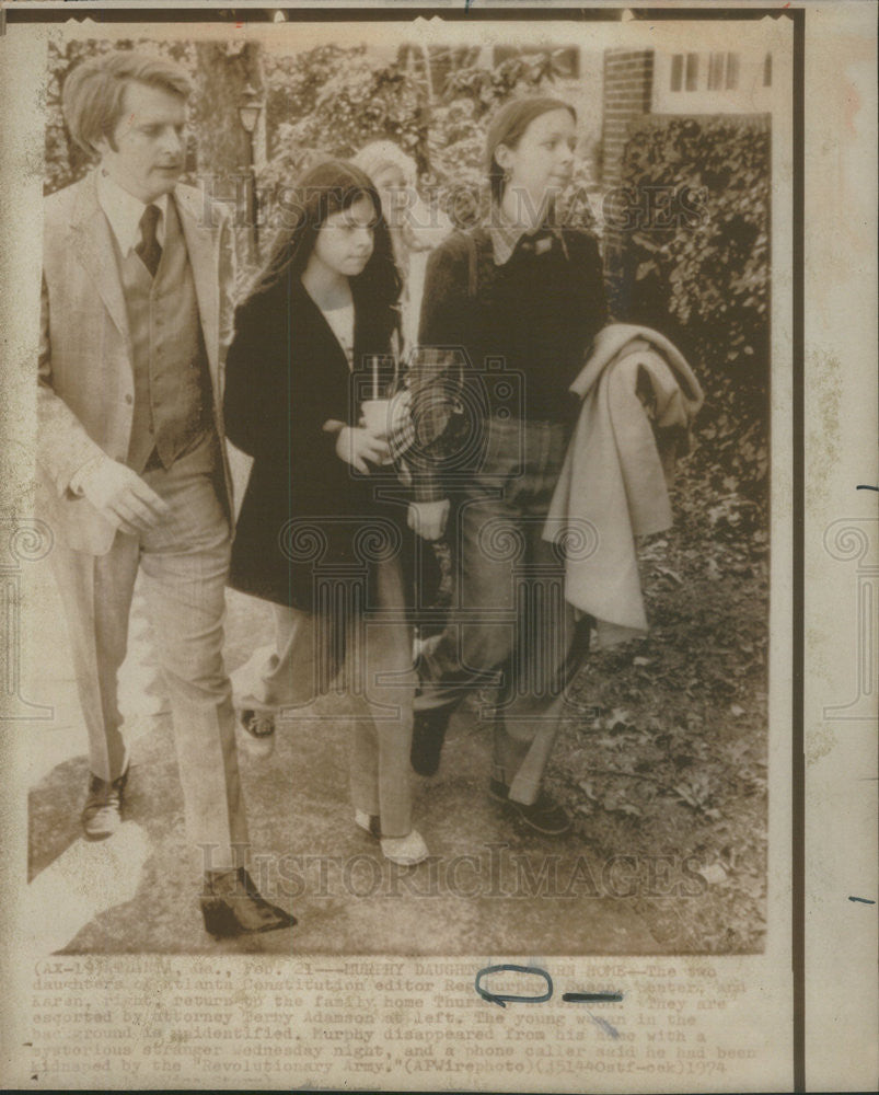 1974 Press Photo Atlanta Constitution Editor Reg Murphy Daughters Susan &amp; Karen - Historic Images