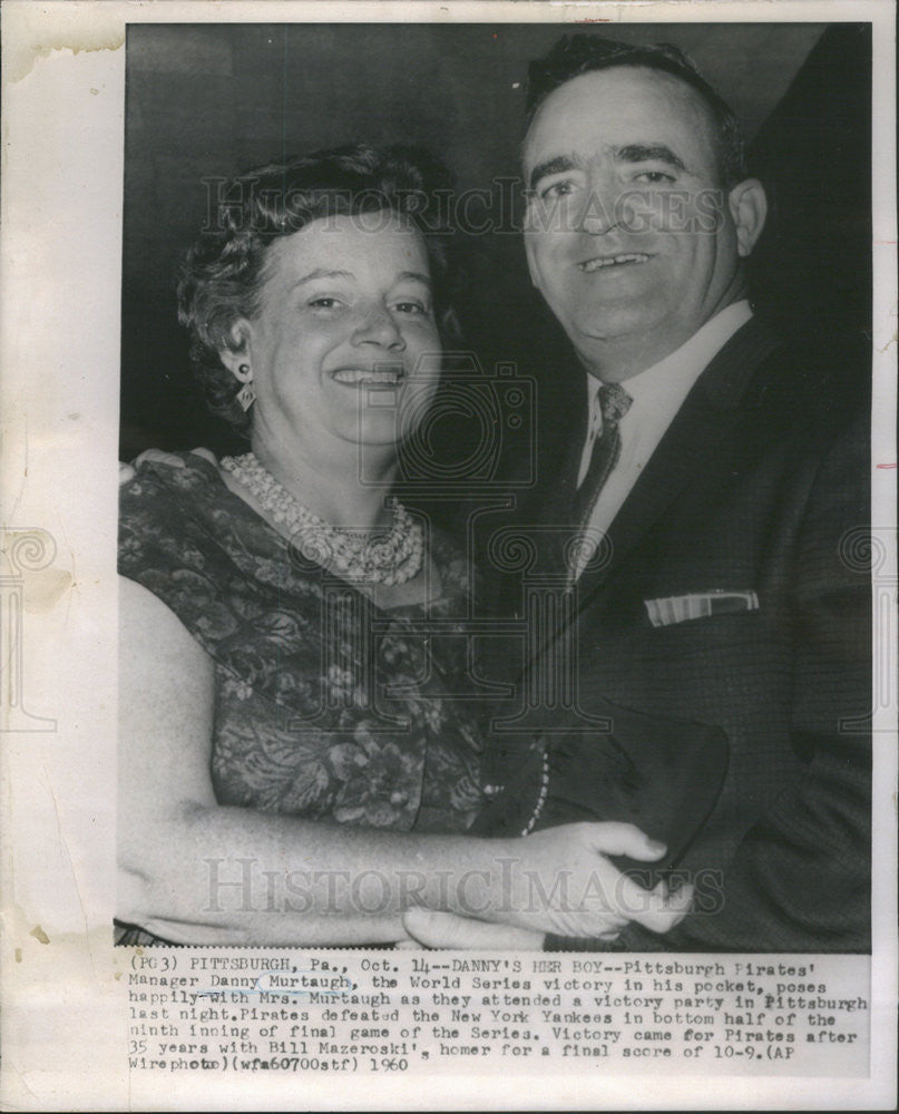 1960 Press Photo Pittsburgh Pirates manager Danny Murtaugh w/ his wife - Historic Images