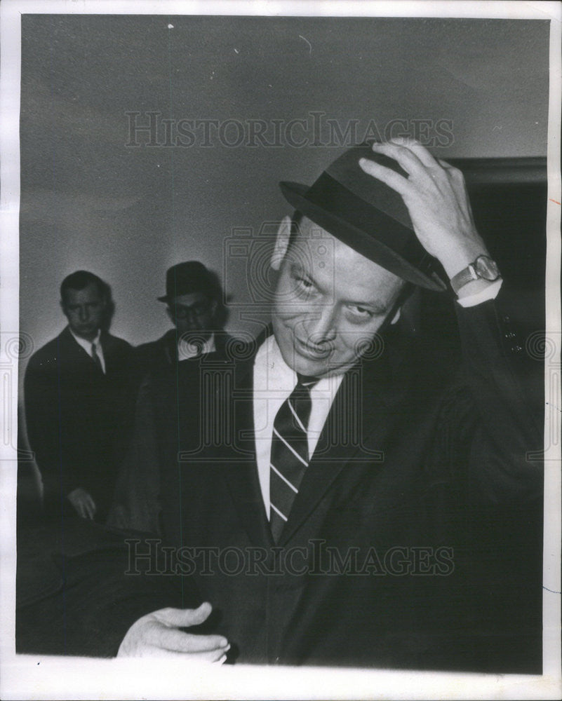 1967 Press Photo Associate Judge james E. murphy leave for hearing - Historic Images