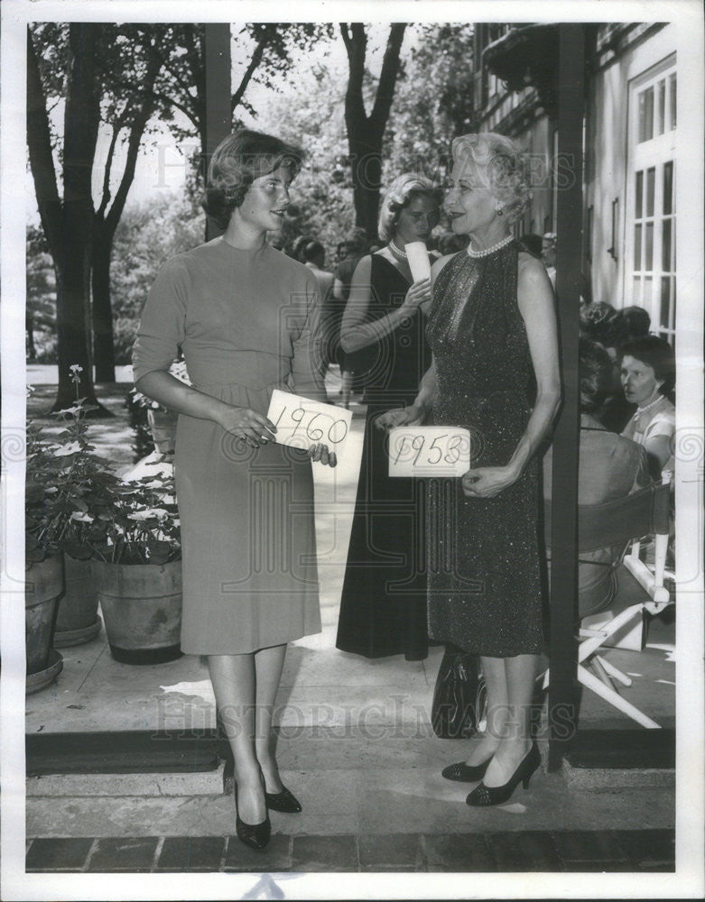 1960 Press Photo Daphne Wood, Mrs. John Runnells, and Mrs. T. Clifford Rodman - Historic Images