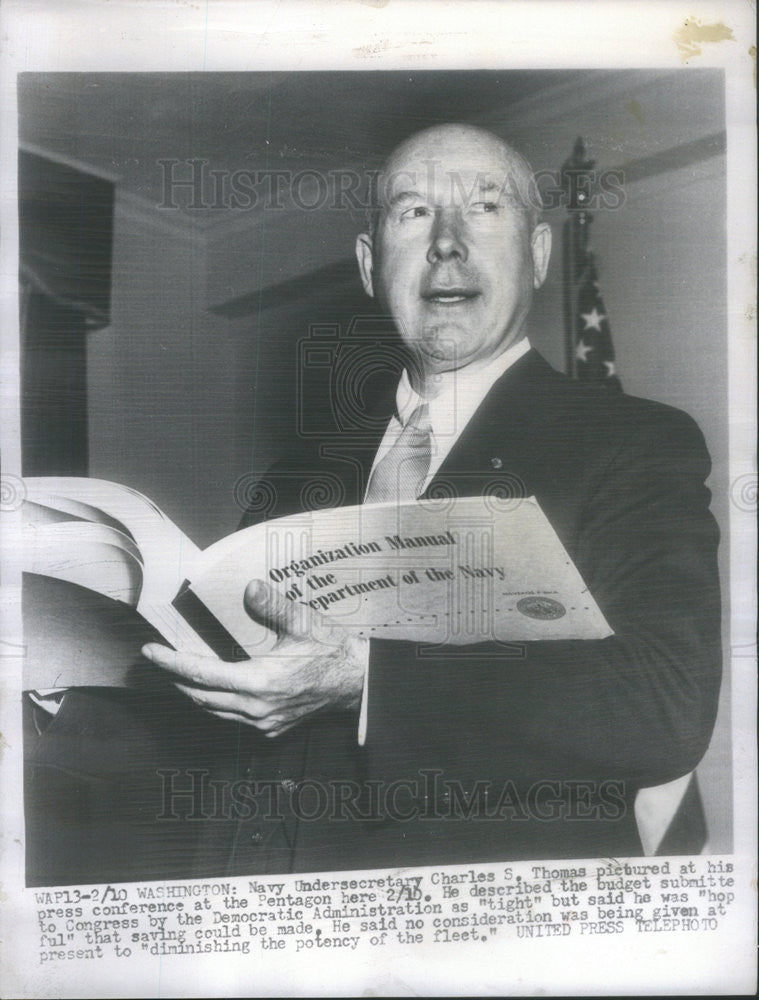 1954 Press Photo Navy Undersecretary Charles S. Thomas Pentagon News Conference - Historic Images