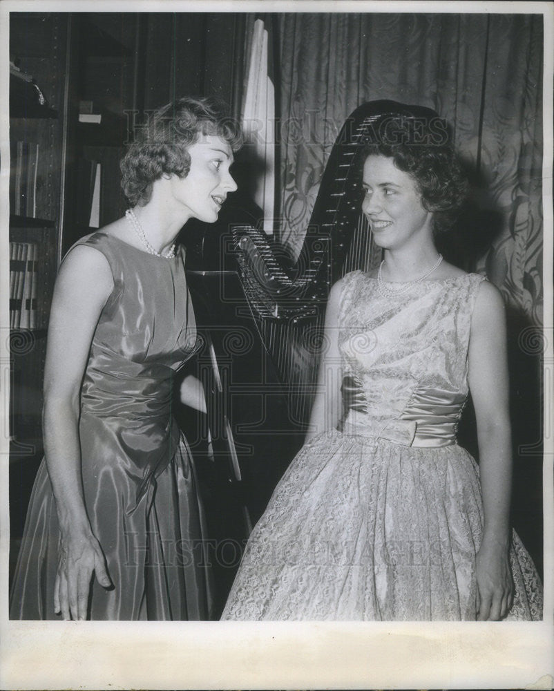 1959 Press Photo Susan Hackett McDonald And Marie Lise Nadeau Win Harp Festival - Historic Images