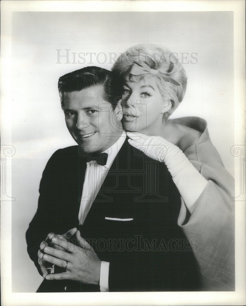 Press Photo Gordon and Sheila MacRae - Historic Images