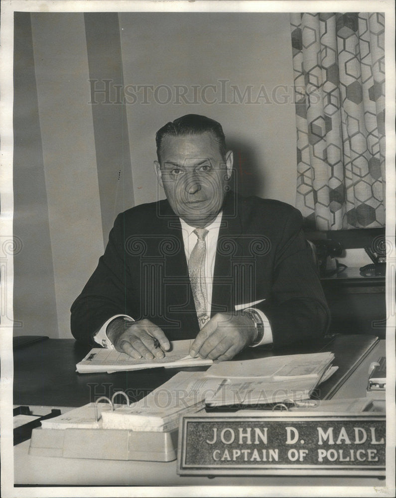 1965 Press Photo John D madl capt of Chicago police - Historic Images