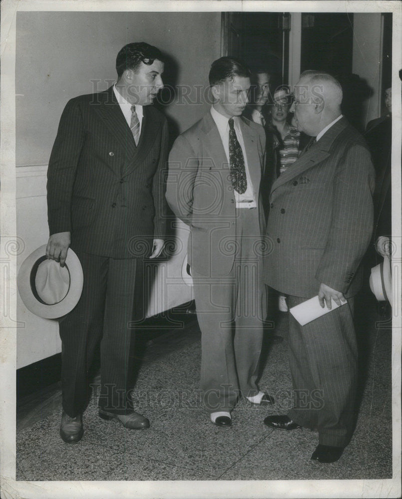 1950 Press Photo Andrew J. Burns, Edward Mangan, &amp; Attorney James - Historic Images