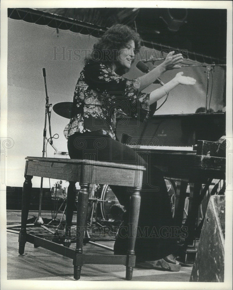 1974 Press Photo Melissa Manchester Performs - Historic Images