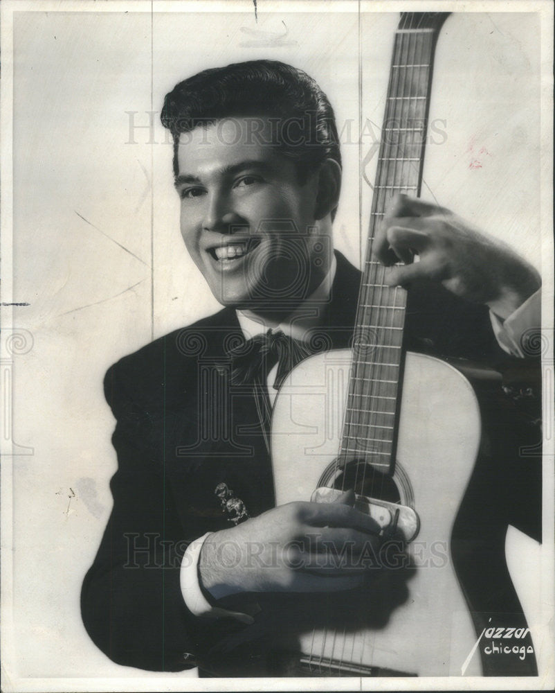 1963 Press Photo Val Navarro Troubador - Historic Images