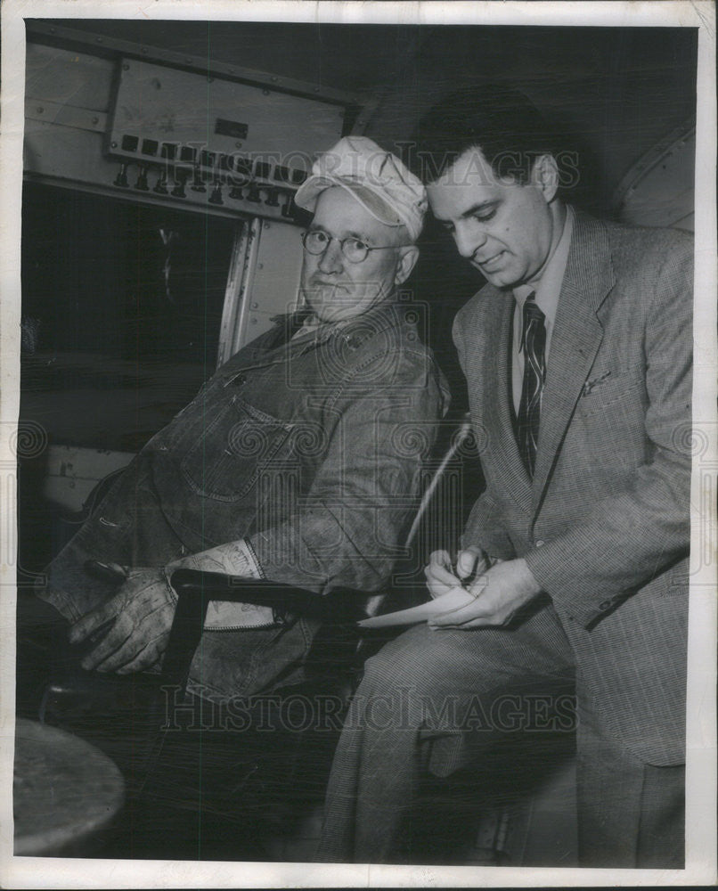 1949 Press Photo Sam Lesner Newspaper Columnist Critic - Historic Images