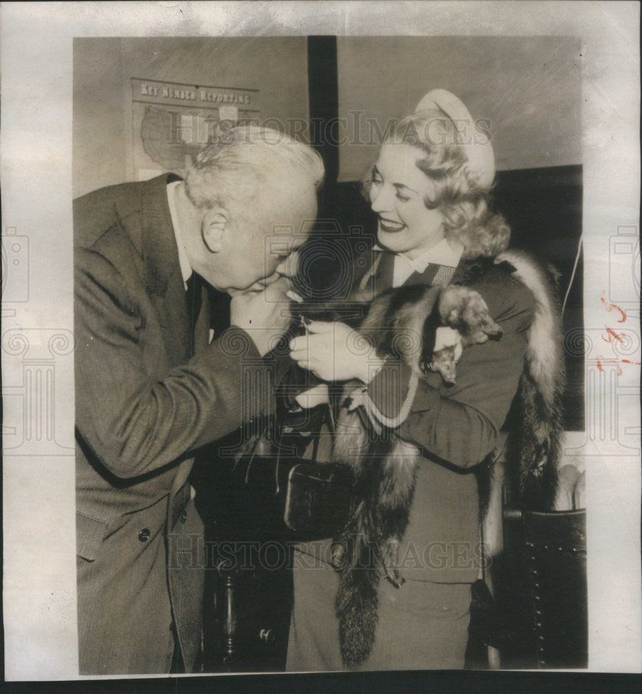 1954 Press Photo Tommy Manville and Mrs. Anita Roddy-Eden Manville his 9th wife - Historic Images