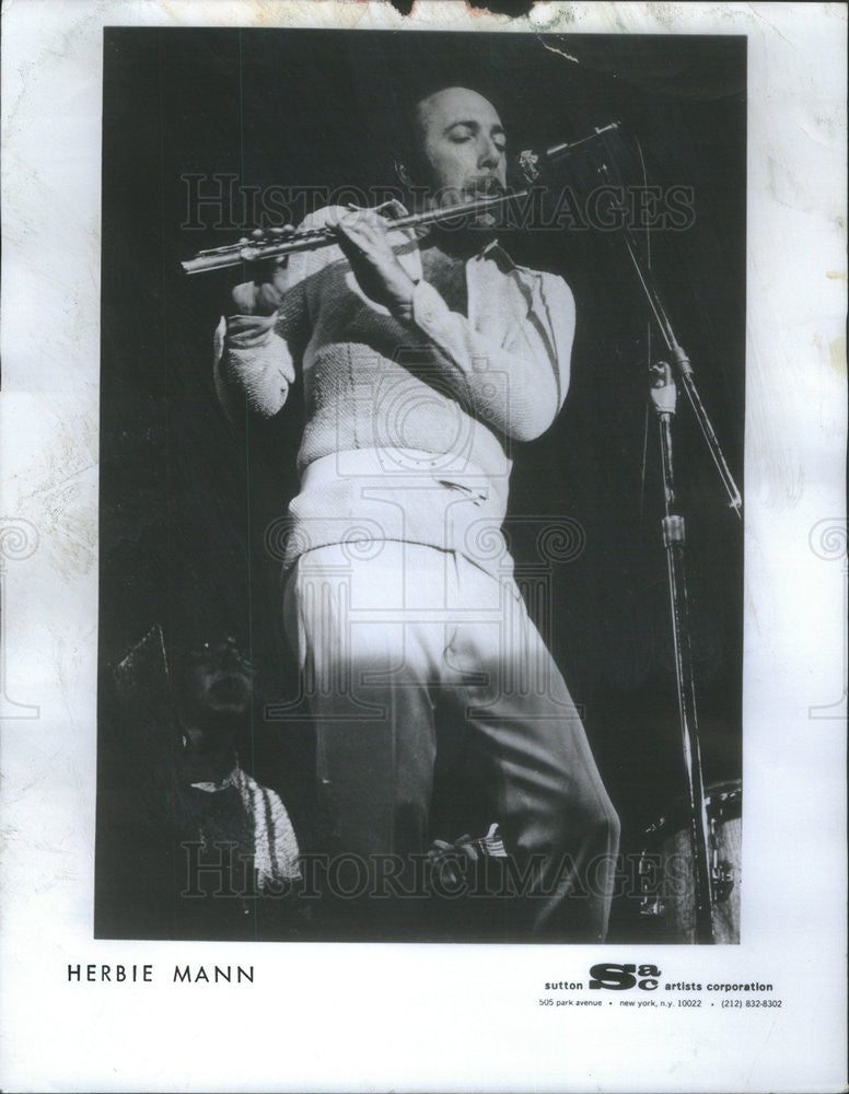 1985 Press Photo Jazz Flutist Herbie Mann Performing - Historic Images