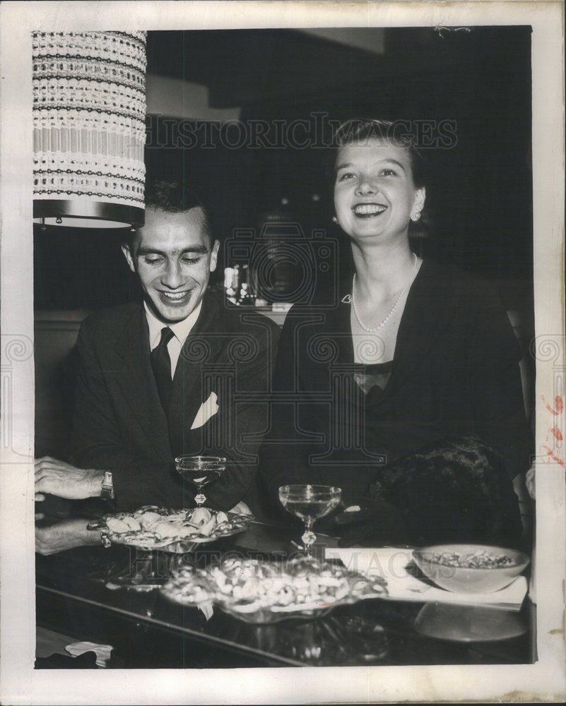 1953 Press Photo Mr. &amp; Mrs. Bernard Mantout - Historic Images