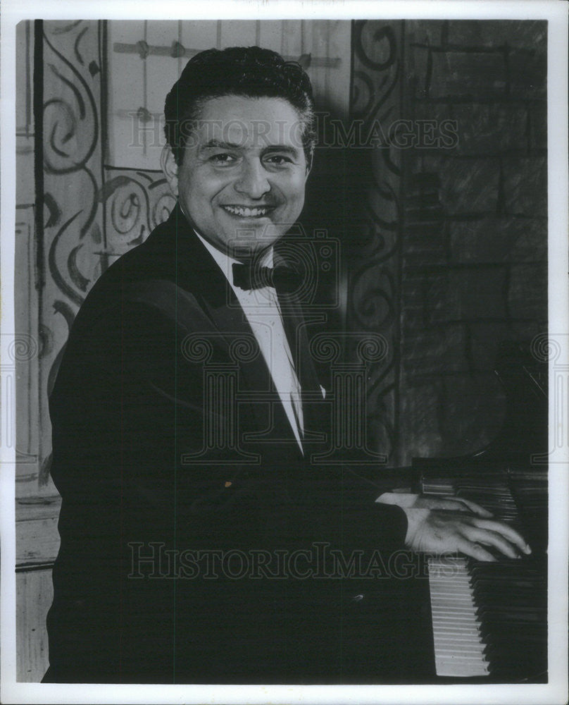 1968 Press Photo Joe Mantia Pianist - Historic Images