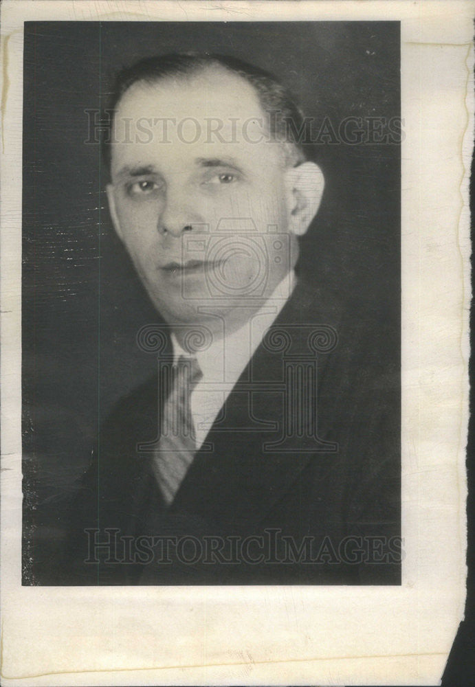 1954 Press Photo Policeman Jeremiah Lucey was shot during a gun battle - Historic Images