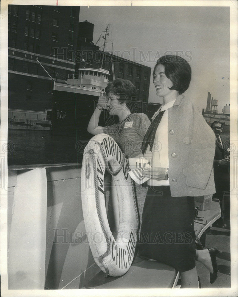 1966 Press Photo Phyliss Robinson &amp; Mrs. John McDermott. - Historic Images