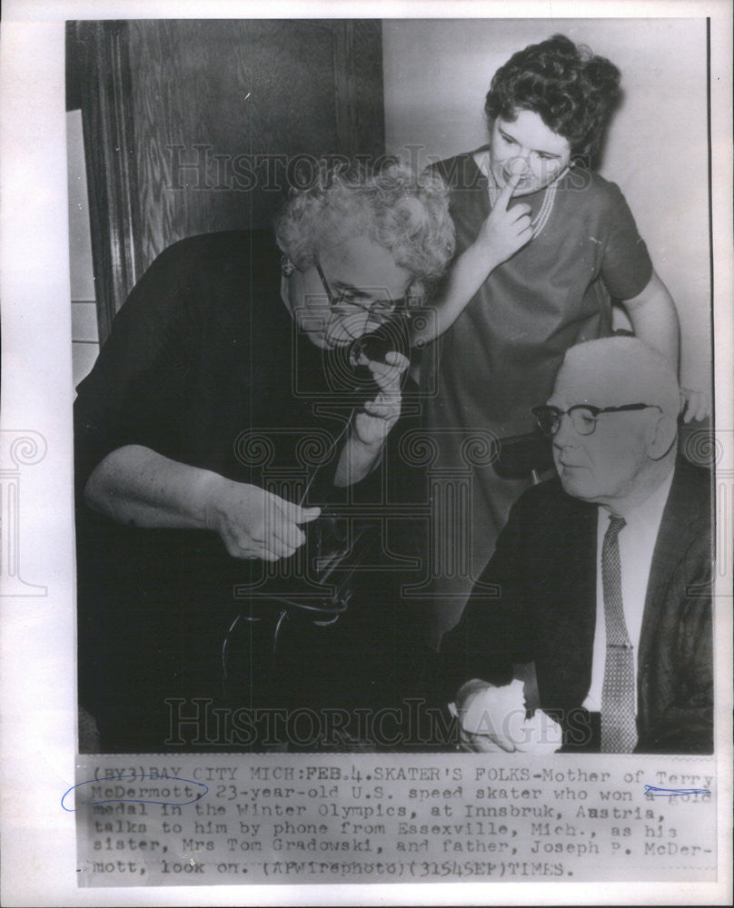 Undated Press Photo Mrs. McDermott, Mrs. Tom Gradowski and Joseph P. McDermott - Historic Images