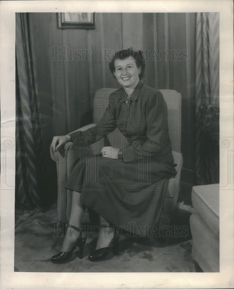 1948 Press Photo Mrs John McConnell - Historic Images