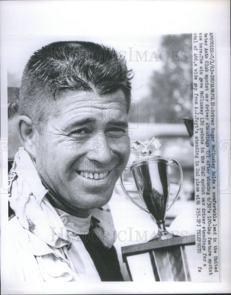 1963 Press Photo Roger McCluskey Race Car Driver Sprint Car Indianapols Wins - Historic Images