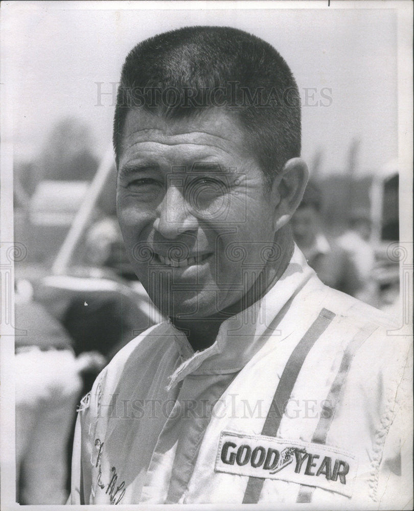 1970 Press Photo Roger McCluskey Race Car Driver Sprint Stock Champ Cars - Historic Images