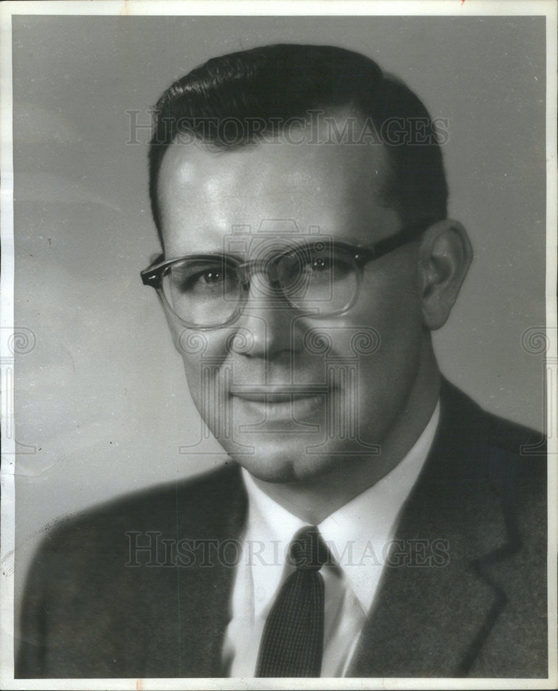 1970 Press Photo Swift Food Service Company President John Murphy Portrait - Historic Images