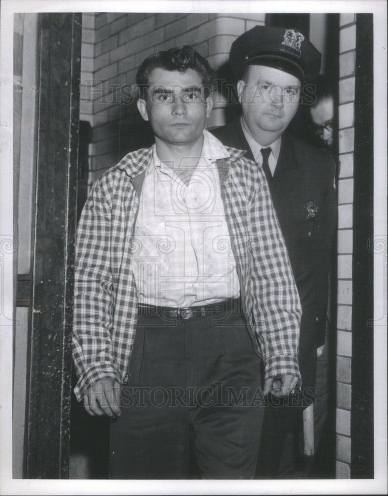 1961 Press Photo Jose Murphy arrested for Easy-Credit pinch - Historic Images