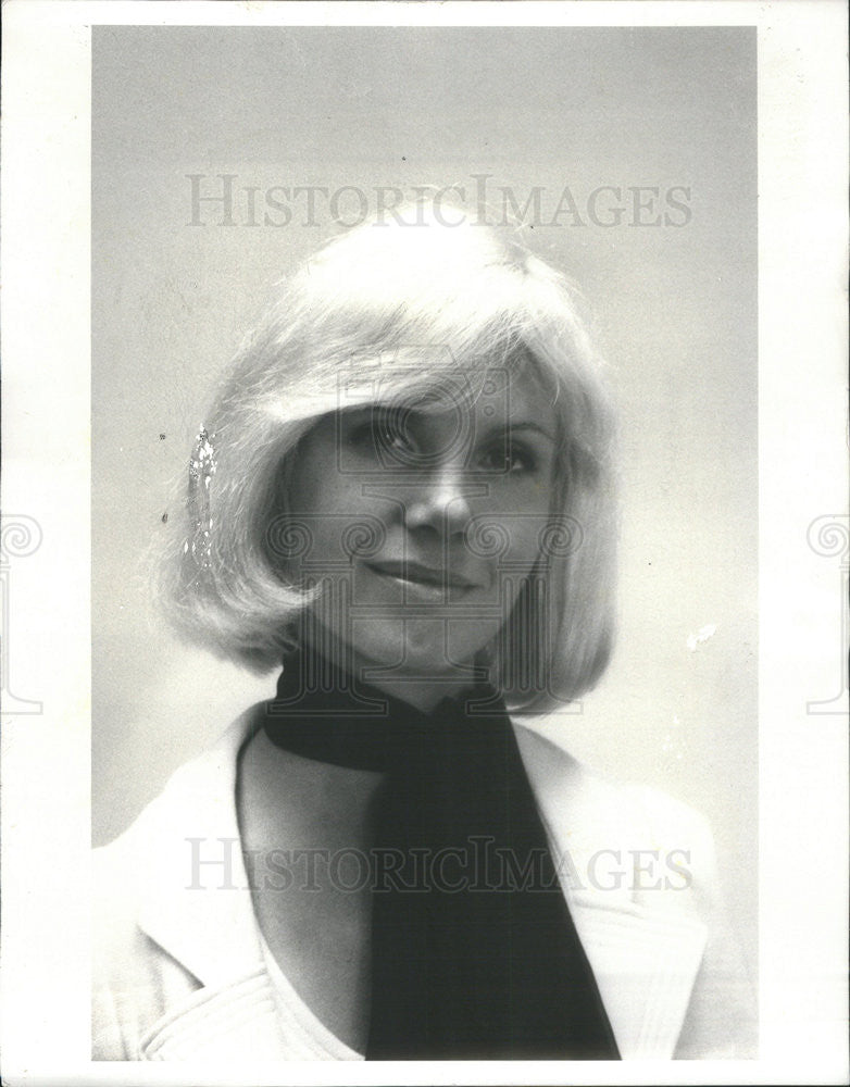 1975 Press Photo Valerie Lusenhop, Executive Assistant, Rothenberg, Feldman - Historic Images