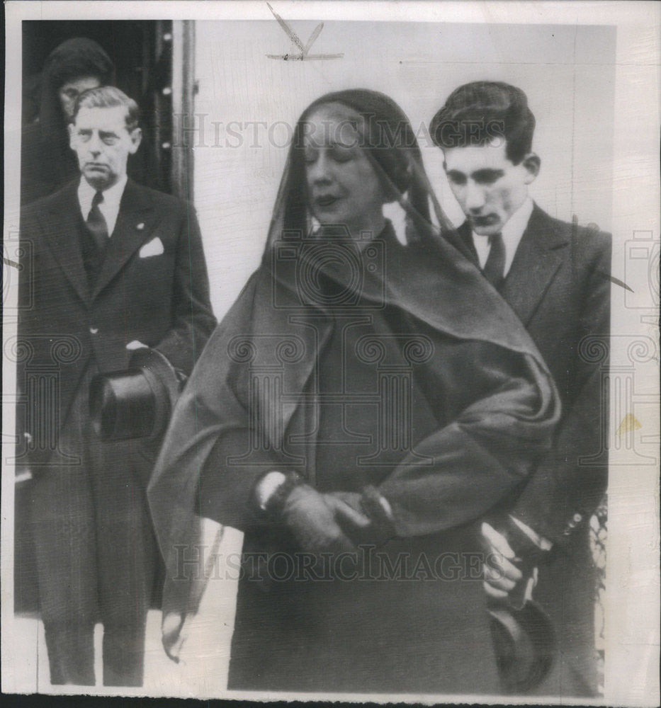 1953 Press Photo Princess Elena at funeral services of King Carol,St Vincent&#39;s - Historic Images