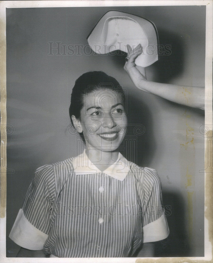 1958 Press Photo Sakina Lutfallah, Lebanese Student Nurse In Chicago - Historic Images