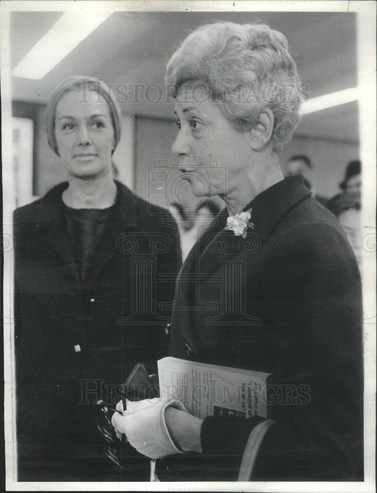 1966 Press Photo Mrs Charles Lucet wife of French Amb to US - Historic Images