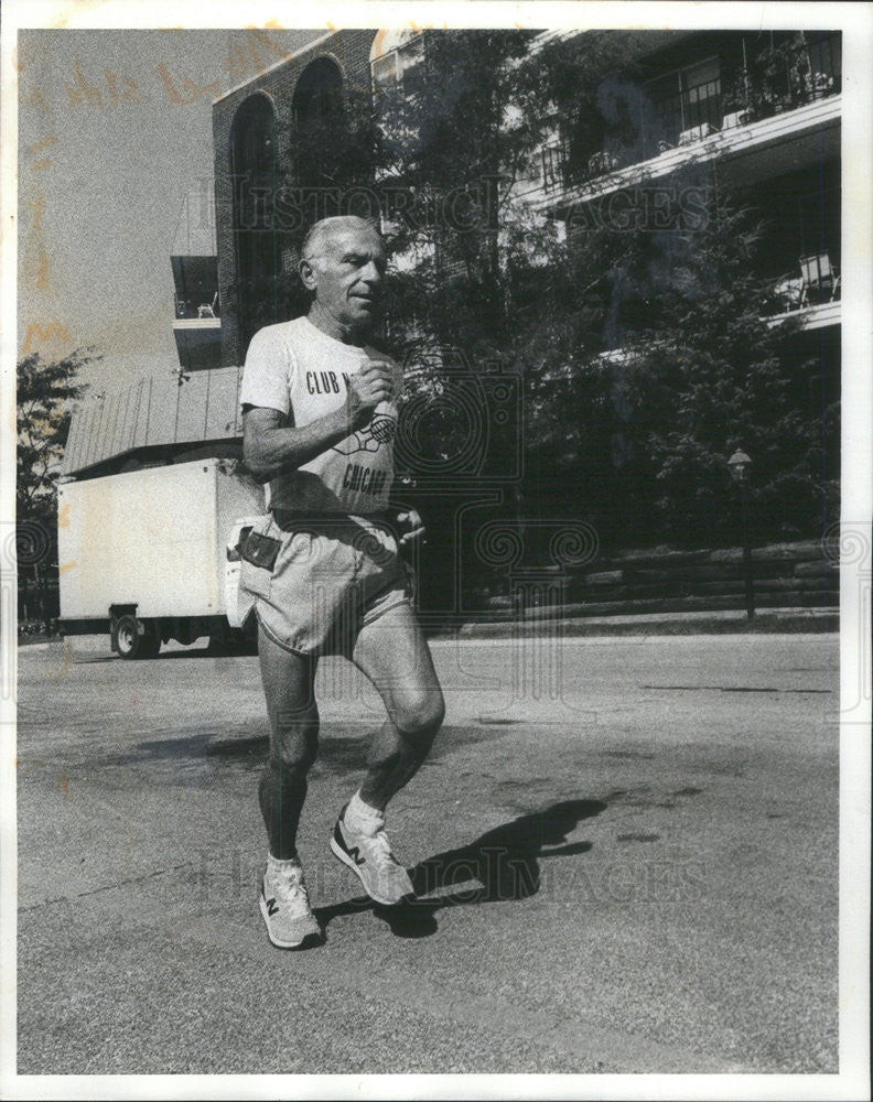 1979 Press Photo Ben Mostow,80, runs marathons - Historic Images