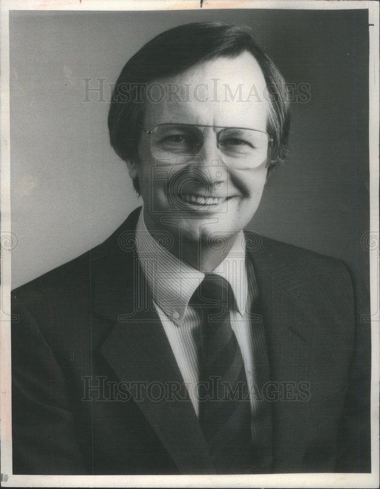 1983 Press Photo Bill Moyers,News Host - Historic Images