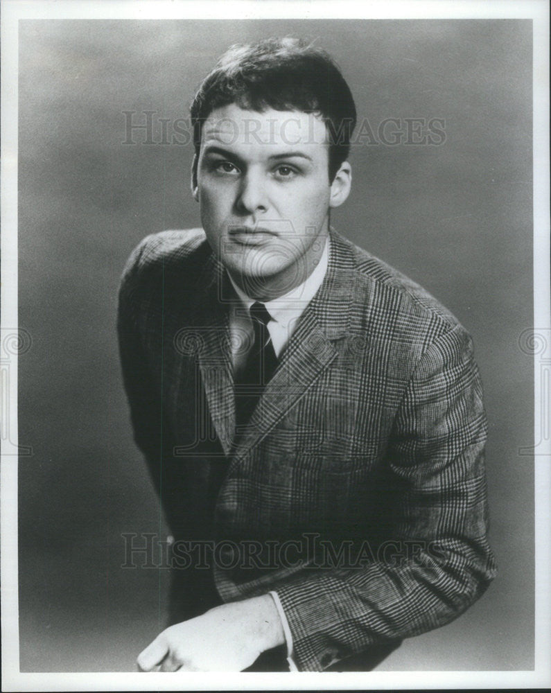 1967 Press Photo Ed Moyer Charles Ritz Dayton College Night Electro 67 Makeup - Historic Images