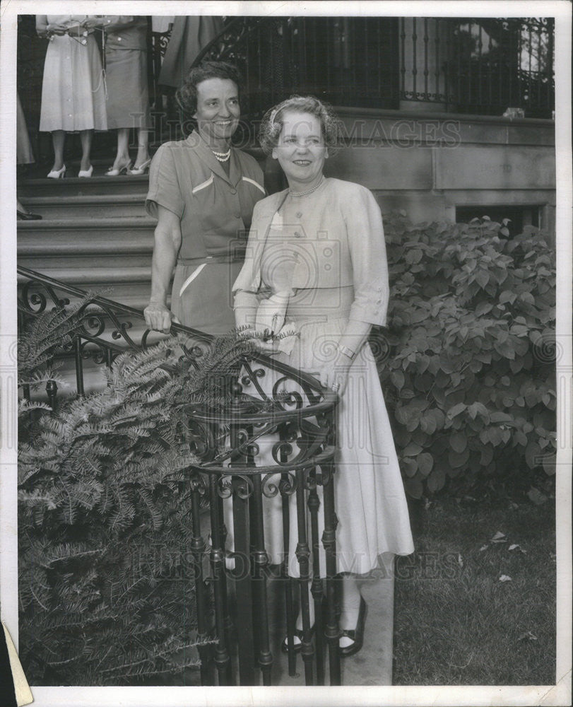 1954 Press Photo Mrs. Paul Rowan And Mrs. Charles A. Zieberth Fundraiser Benefit - Historic Images