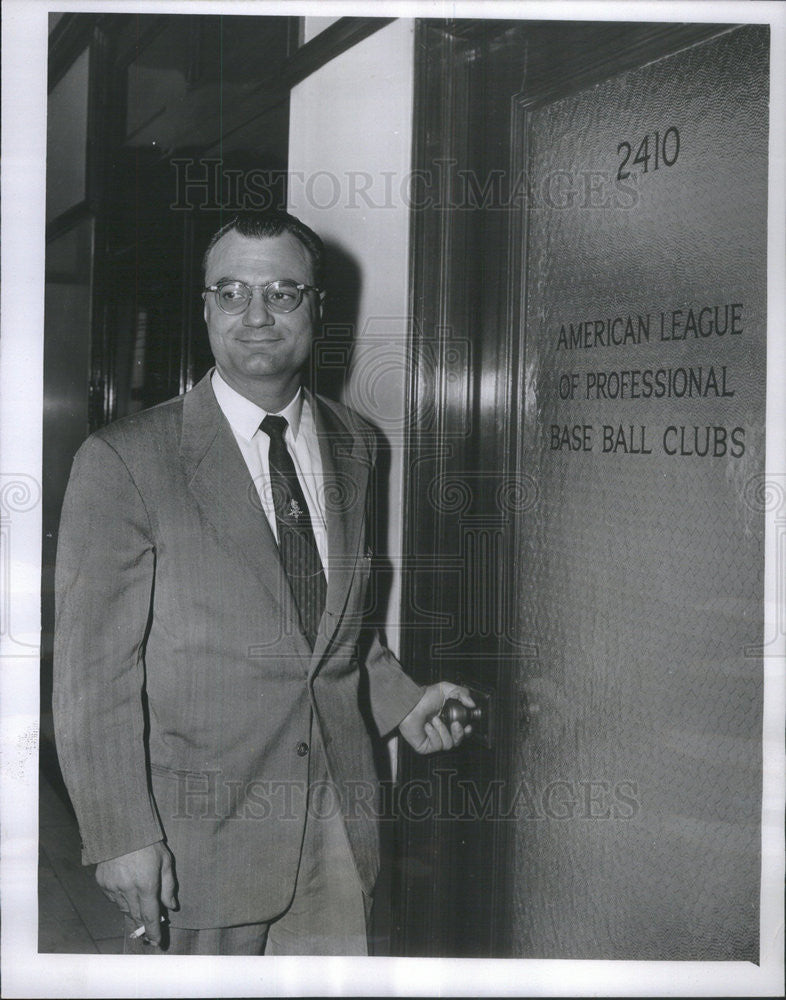 1954 Press Photo Attorney Alfred Luongo Appears at the Office of Amer Lge Pres - Historic Images
