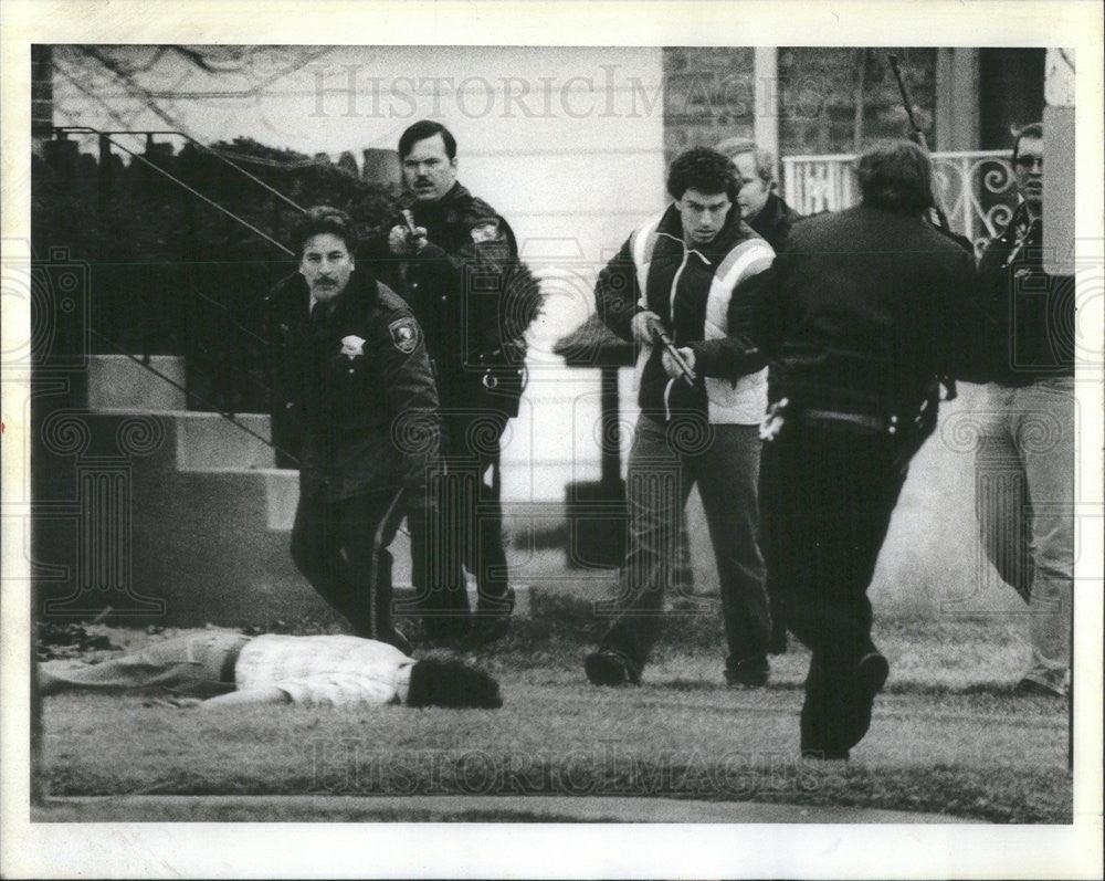 1981 Press Photo James Fred Pulman surrenders to police - Historic Images