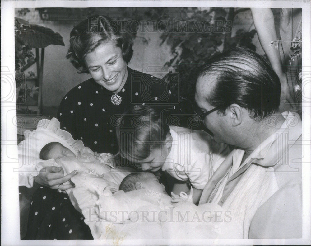 1952 Press Photo Ingrid Bergman Roberto Rossellini Babies Isabella Iso ...