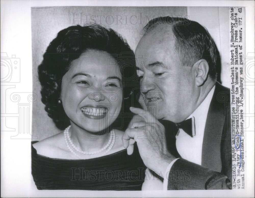 1965 Press Photo Vice President Elect Humphrey Talking With Representative Mink - Historic Images