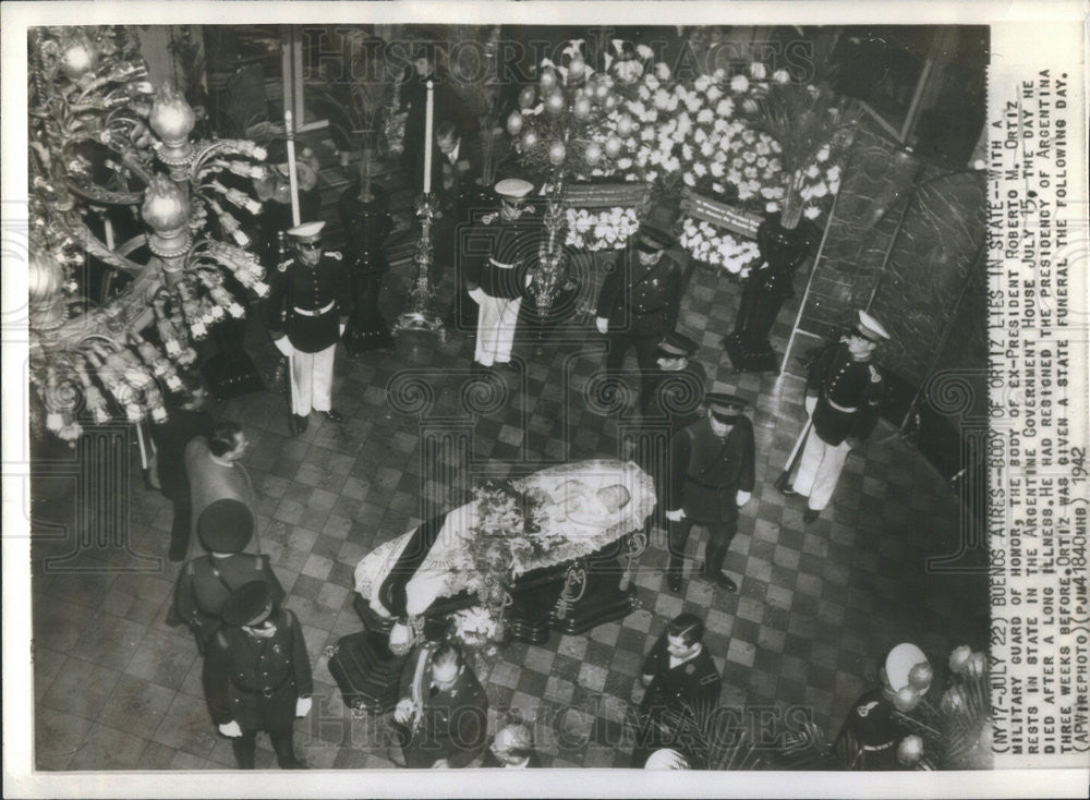 1942 Press Photo Argentina&#39;s Ex-President Roberto M. Ortiz&#39;s Body Rests In State - Historic Images