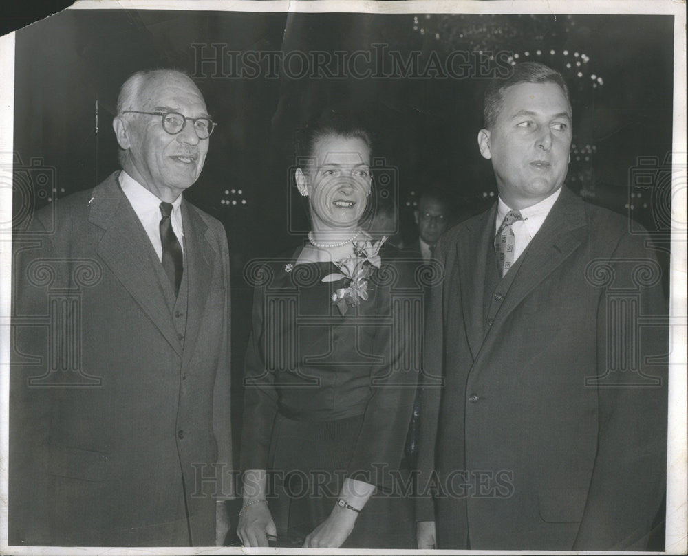 1954 Press Photo Harvard Dinner Mr Laird Bell, Mr & Mrs Nathan Pusey ...