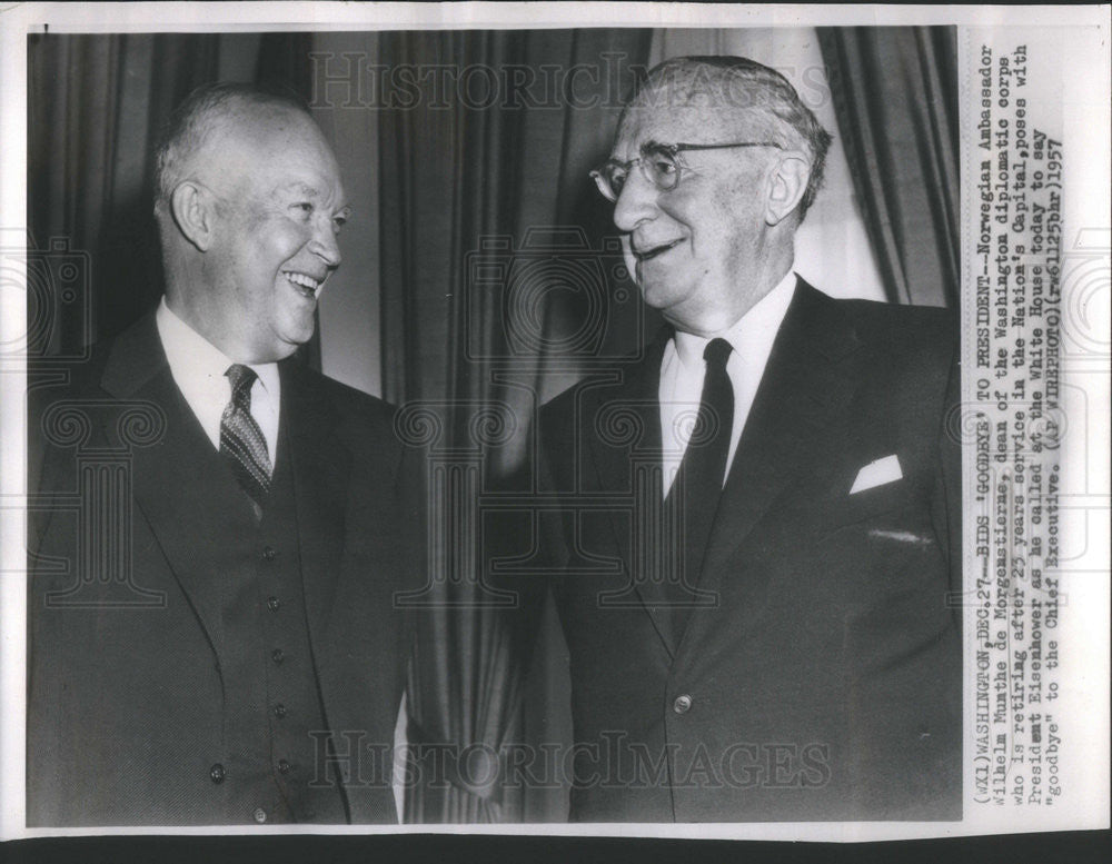 1957 Press Photo Norwegian Ambassador Morgenstierne With President Eisenhower - Historic Images