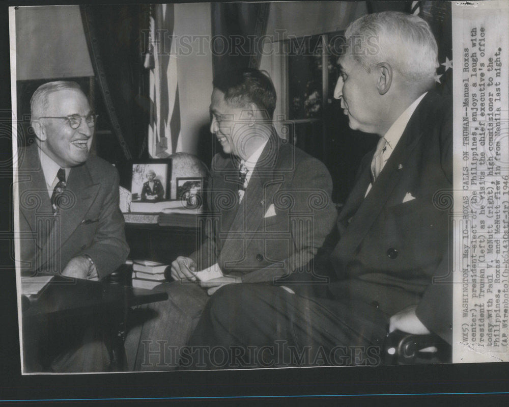 1946 Press Photo Manuel Roxas Of Philippines With Pres Truman And Paul McNutt - Historic Images