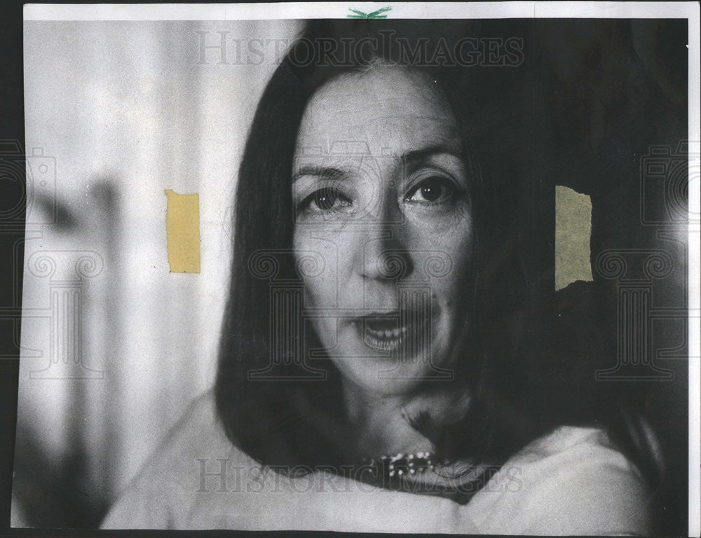 1977 Press Photo Oriana Fallaci journalist - Historic Images