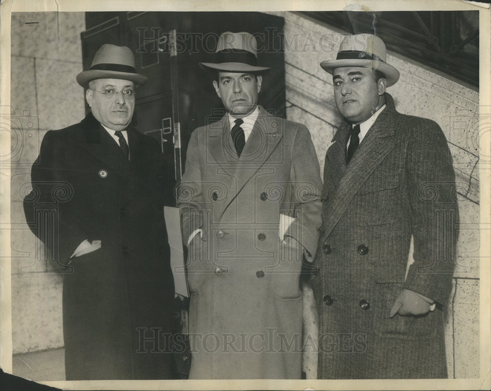 1933 Press Photo Dr Andre Stapelton,Al Prigano,T Guinan accompany body of Tex - Historic Images